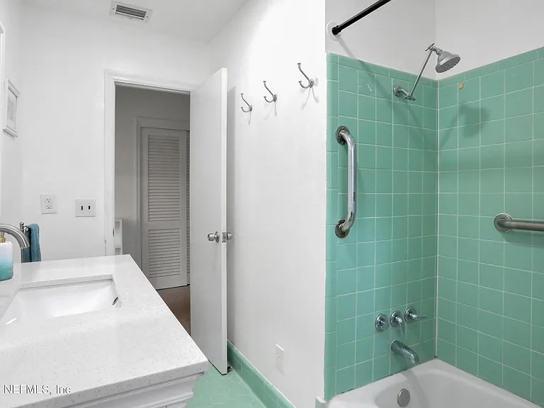 29 Nelmar Ave — Photo 24