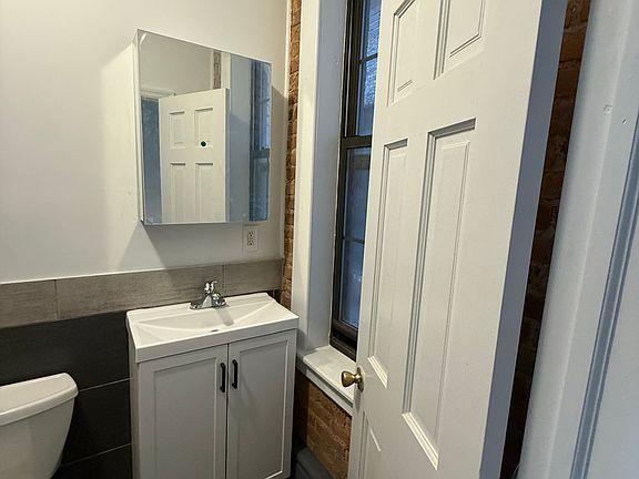5th image of 291 Himrod St APT 1L