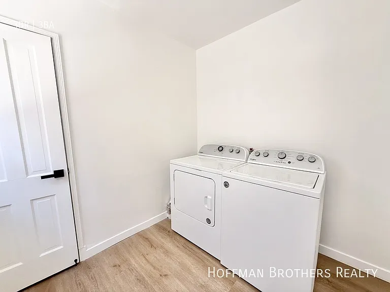 334 N Gardner St — Photo 9