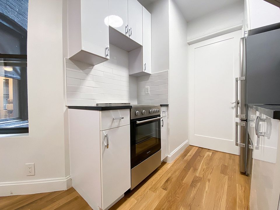 1st image of 592 Amsterdam Ave #4