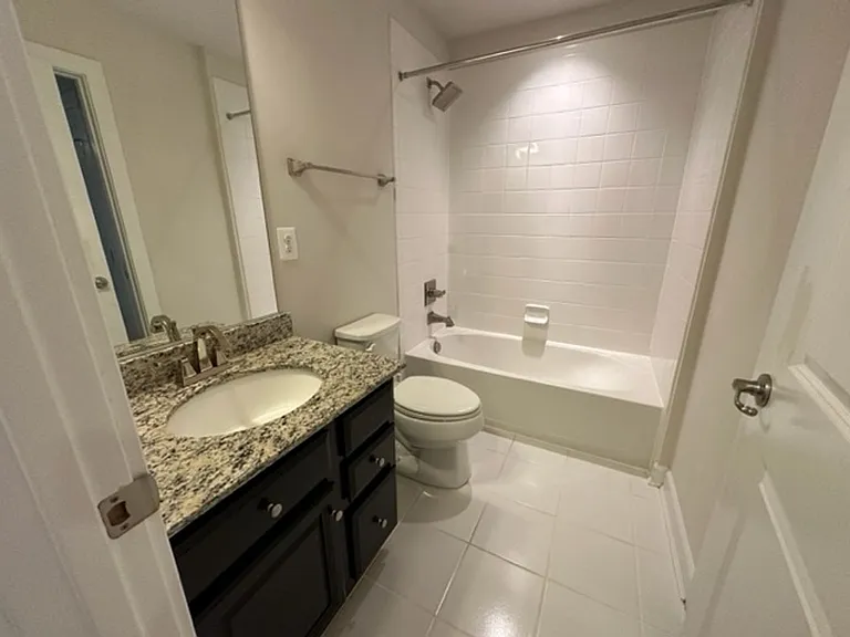 7313 Taylors Hill Ln — Photo 24