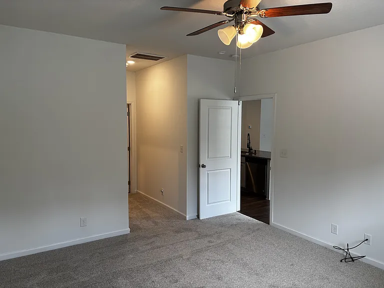 2732 Minuteman Ln — Photo 13