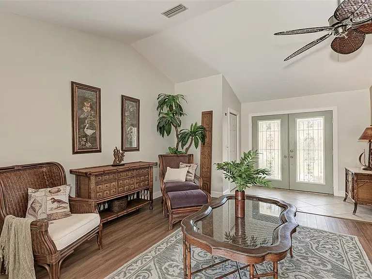 3126 Meadow Run Dr — Photo 10
