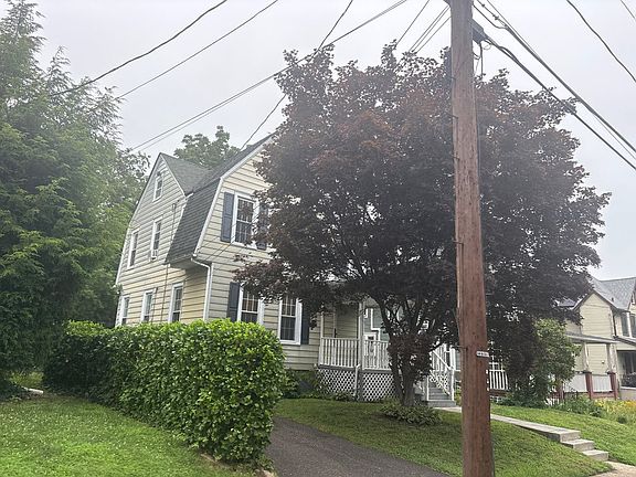 3rd image of 725 Stokes Ave