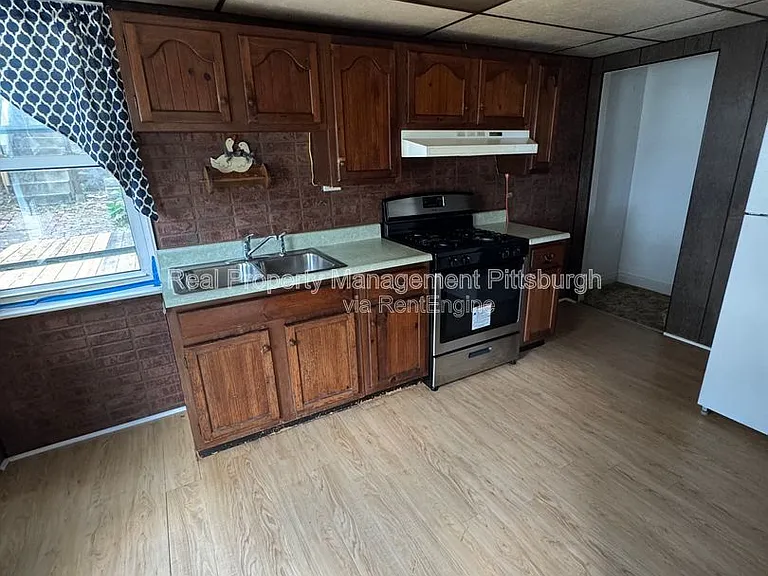 2812 Edwards Way — Photo 5