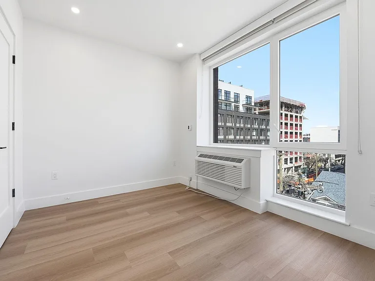 337 Johnston Ave #507 — Photo 5