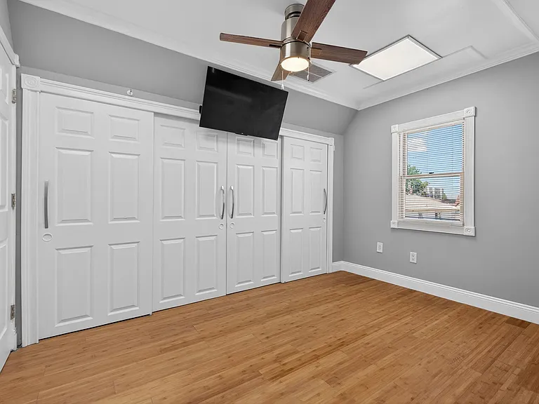 257 Kennedy Blvd — Photo 20