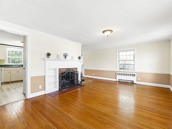 3rd image of 100 Wildwood Ave #1