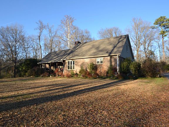 3rd image of 636 County Road 107