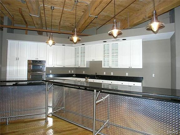 5th image of 1222 Lucas Ave APT 600
