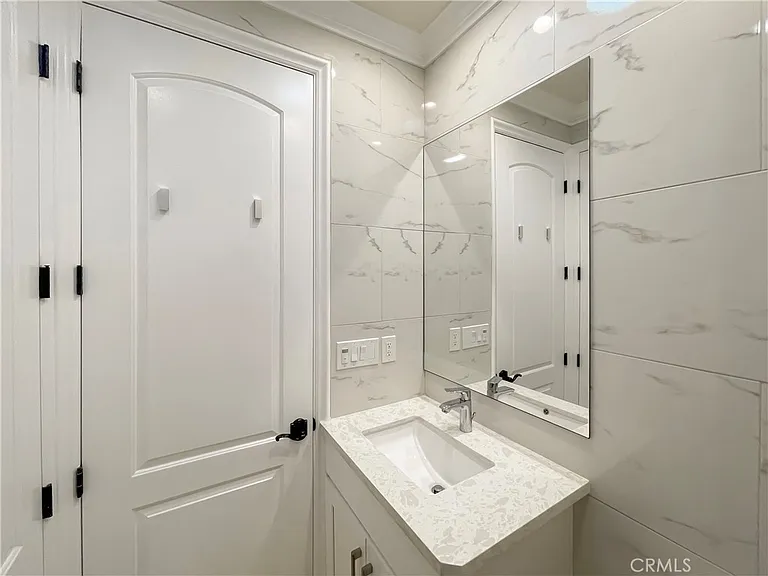 2 Stallion Rd — Photo 16