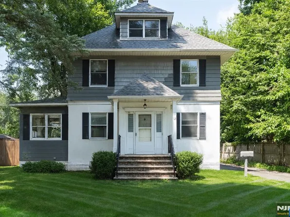 12 Pine St, Closter, NJ 07624