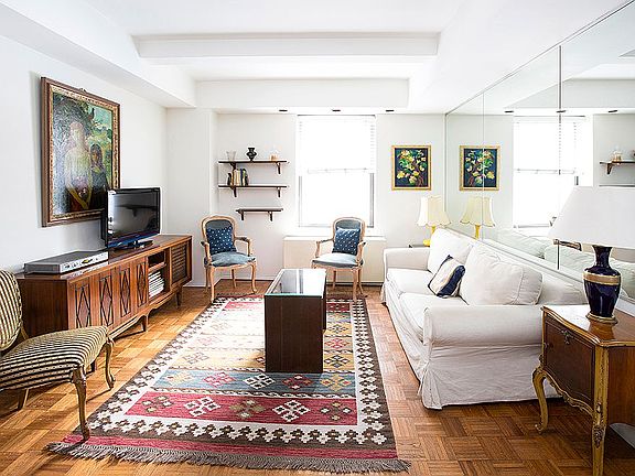 2nd image of 150 W 51st St APT 805