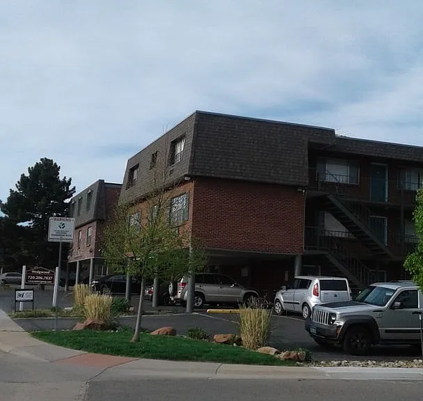 3401 S Marion St — Photo 51