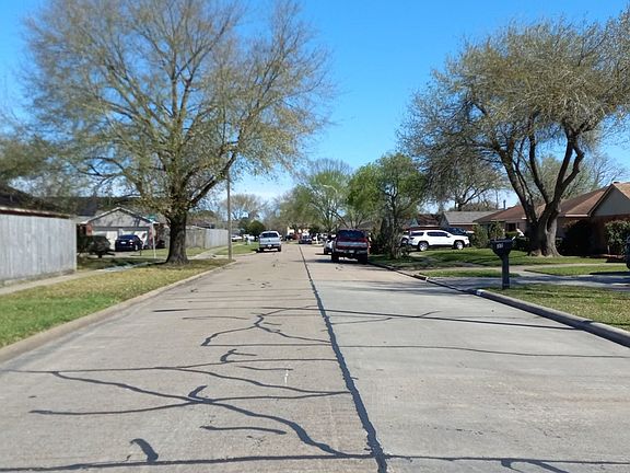 5th image of 3715 Roseberry Dr