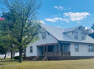 603 Barcus St, Clarendon, TX 79226