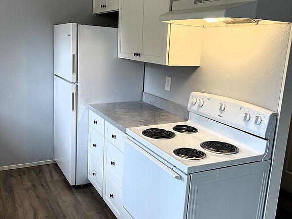 2nd image of 1210 J St #2B-1BA-955SQFT