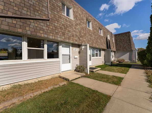 113 Village On The Grn NW, Edmonton, AB T5A 1H2