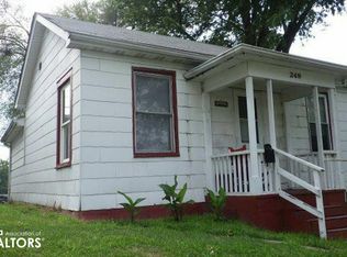 249 S 10th St, Burlington, IA