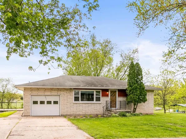 171 Academy Street, Poynette, WI 53955