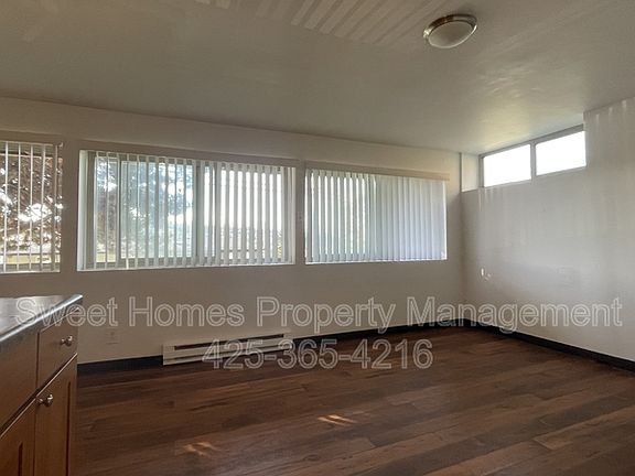 5th image of 2650 14th Ave W