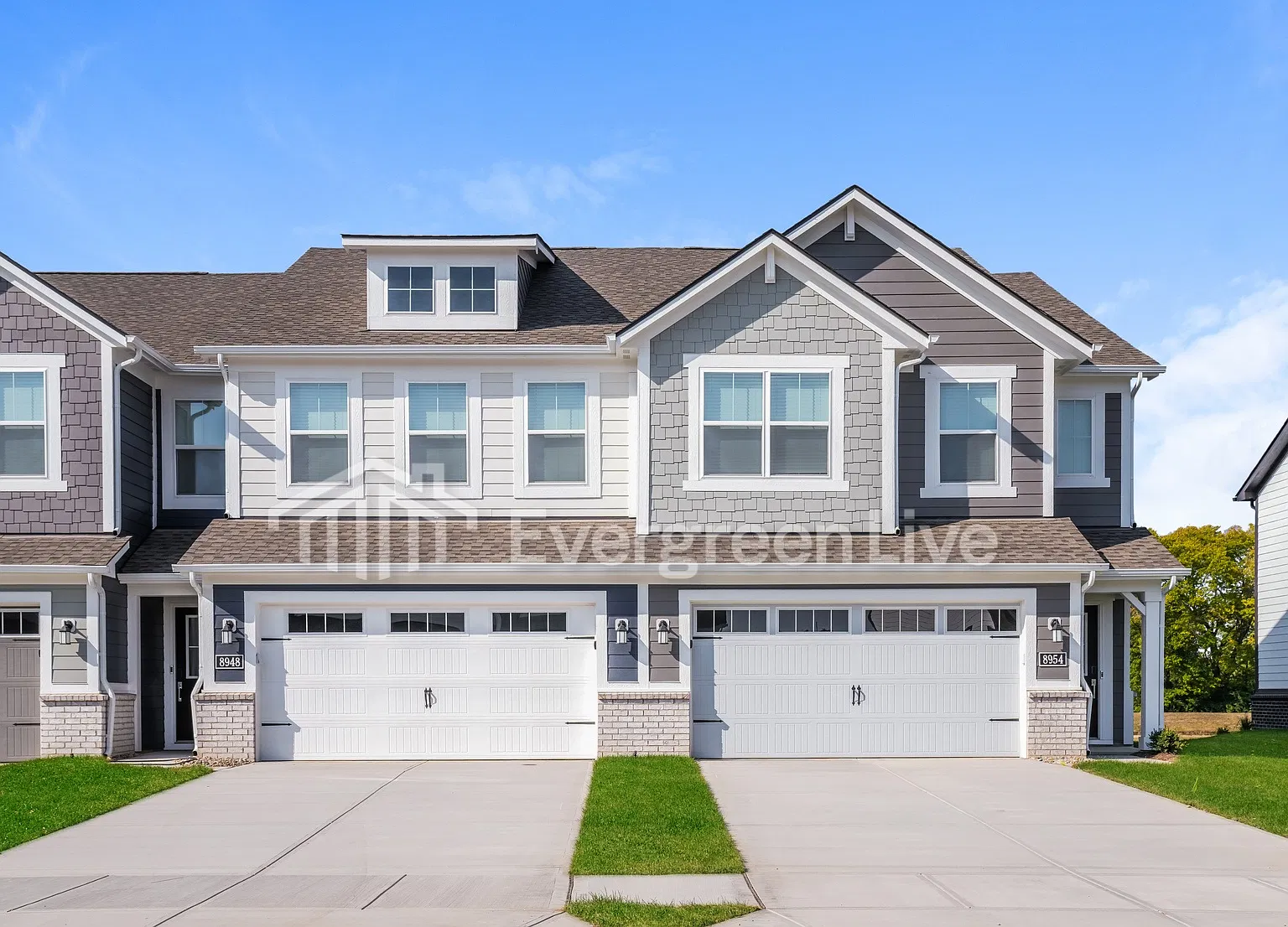 3 bed, 2.5 bath, 1727 sqft, $1,995 — Photo 1