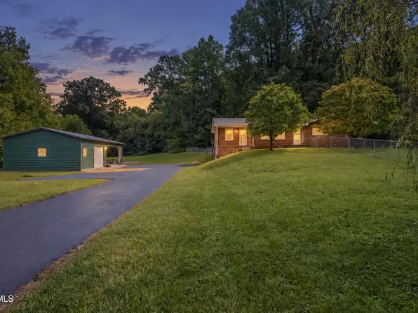521 Nunley Dr, Johnson City, TN 37604