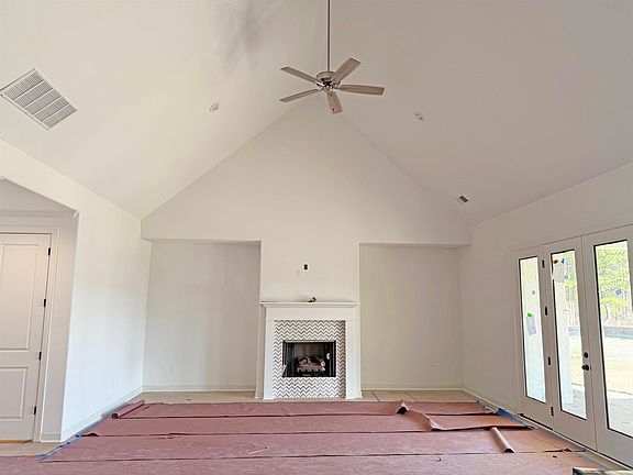 2nd image of 817 Five Oaks Ln