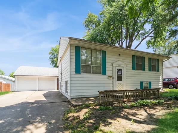 1419 Glover St, Knoxville, IA 50138