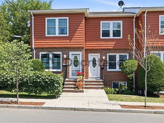 2nd image of 40 Brook St