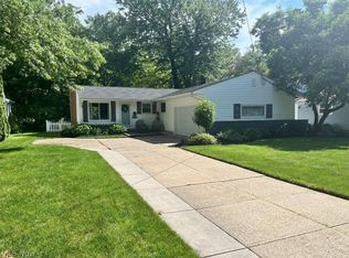 27015 Kennedy Ridge Ext, North Olmsted, OH 44070