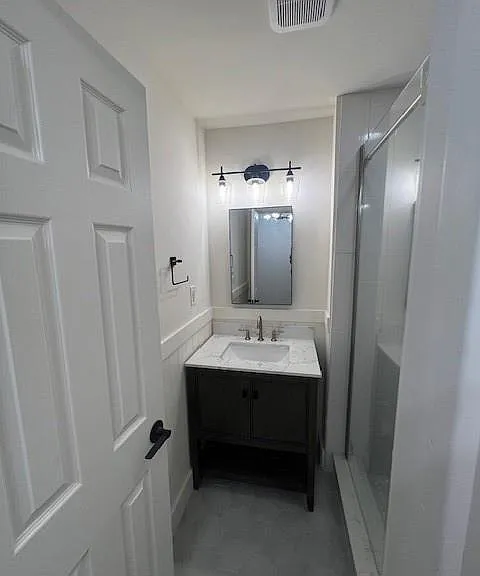 3933 Radnor Ave — Photo 10