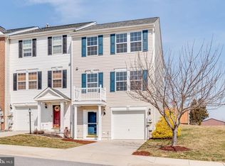 55 Dunmore Ct, Falling Waters, WV 25419