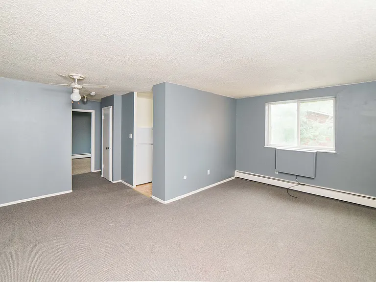 Colonial Commons — Photo 11
