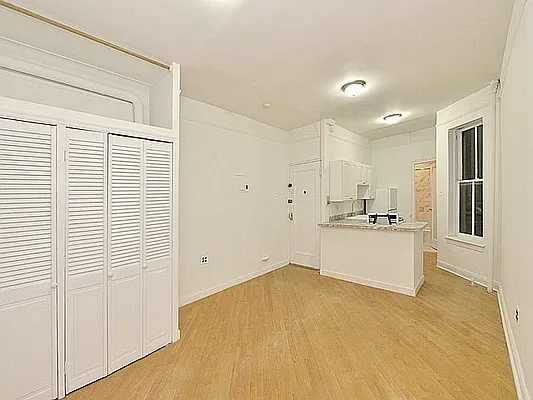 Rented by Cooper & Cooper Real Estate | media 2