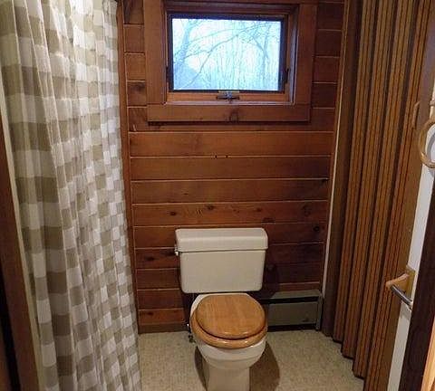 3rd image of 124 Upper Notch Rd