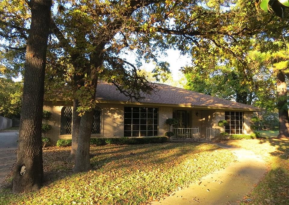 1st image of 616 Colleyville Ter