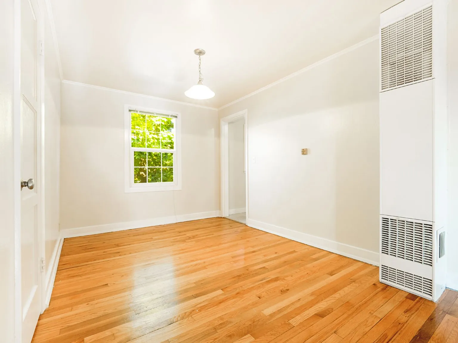 Colonial Park Apartments - Comfortable Living with a $99 Deposit Move-In Special — Photo 4