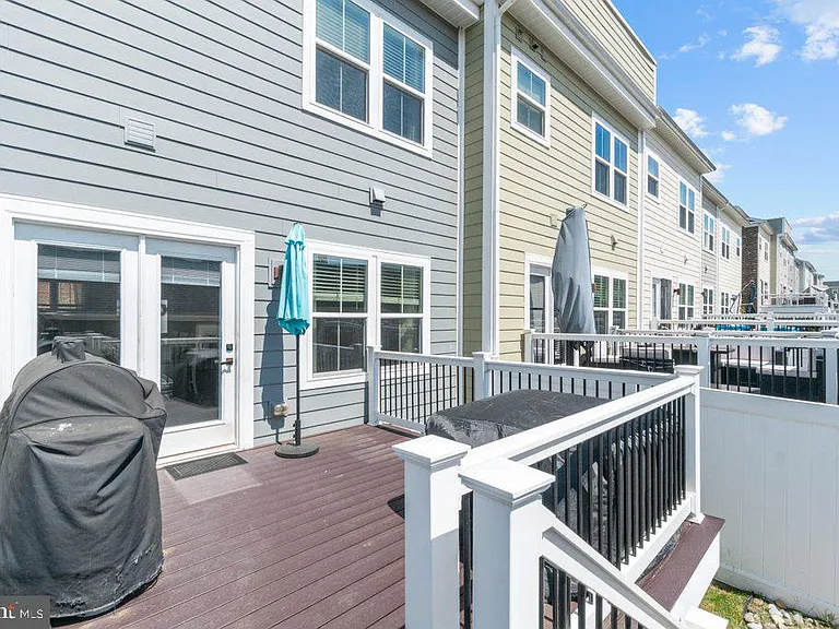 6247 Islington St — Photo 21