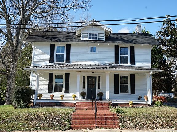 3rd image of 317 Cambridge St