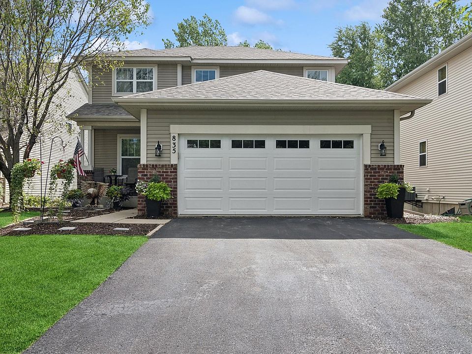 1st image of 835 Newberry Ln