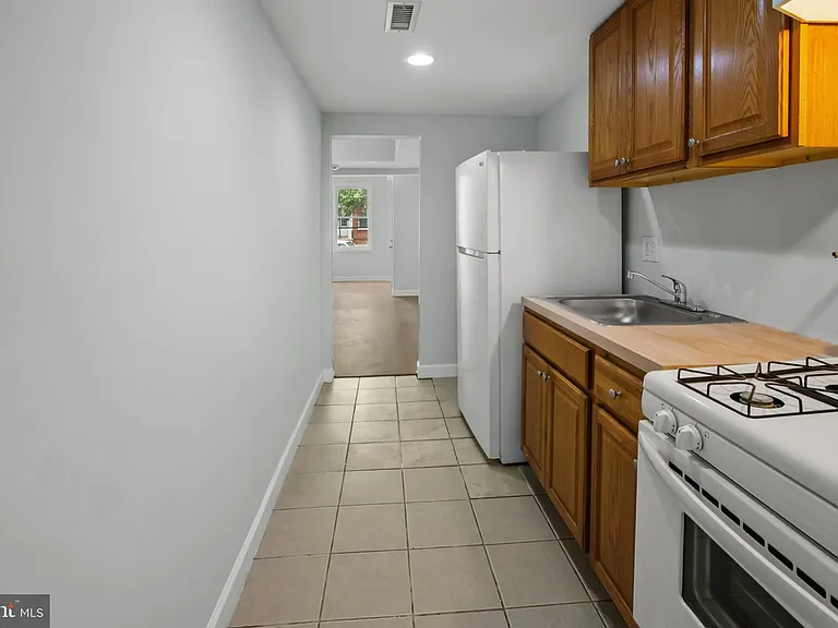 182 36th St NE #2 — Photo 16