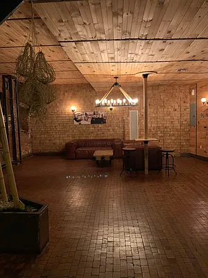 Rented by ABODE NYC LLC | media 22