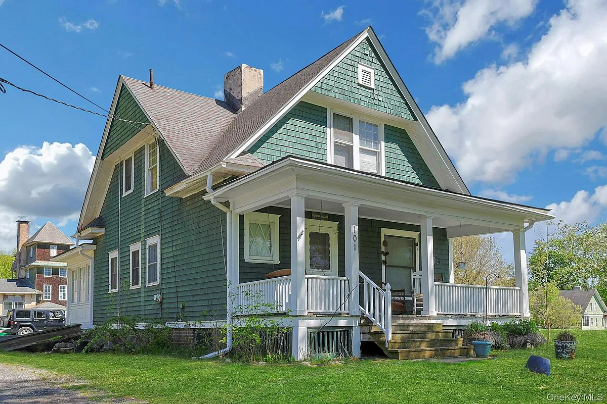 Building Photo - 101 S Greenbush Rd