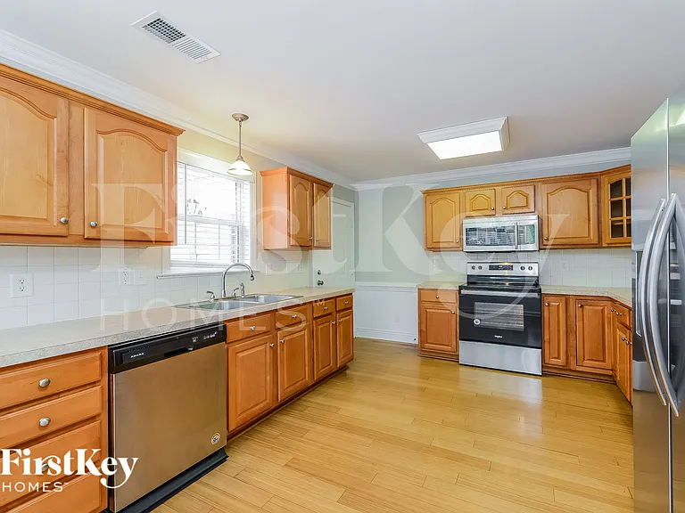 5819 Willowdale Dr — Photo 9