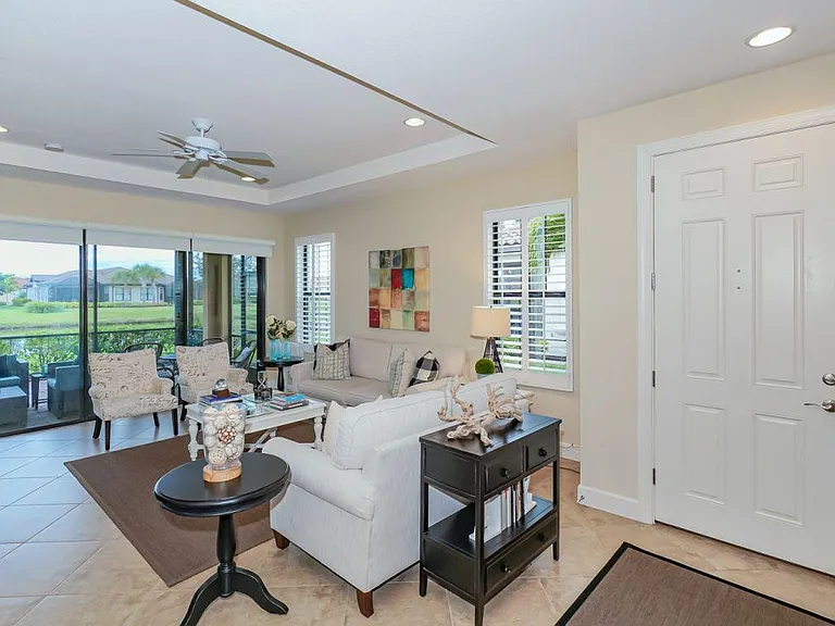 5867 Cavano Dr — Photo 4
