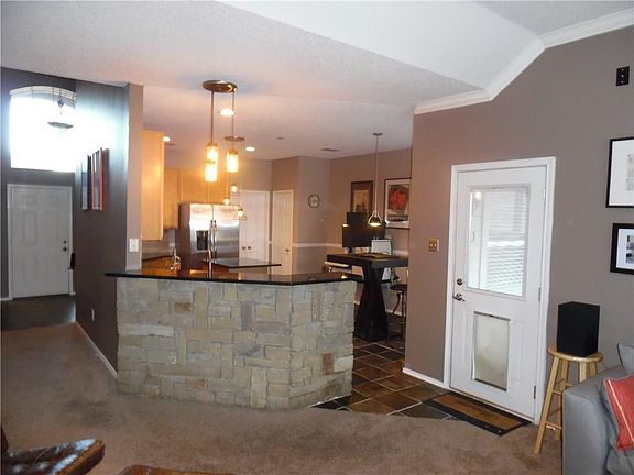 5th image of 3513 Castlewood Ct