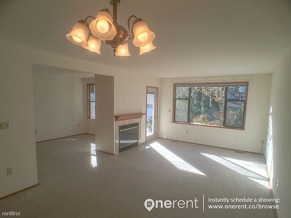 4th image of 22138 SE 41st Ln