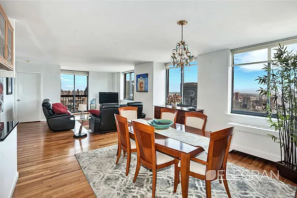 Rented by (Legacy) Elegran | media 13