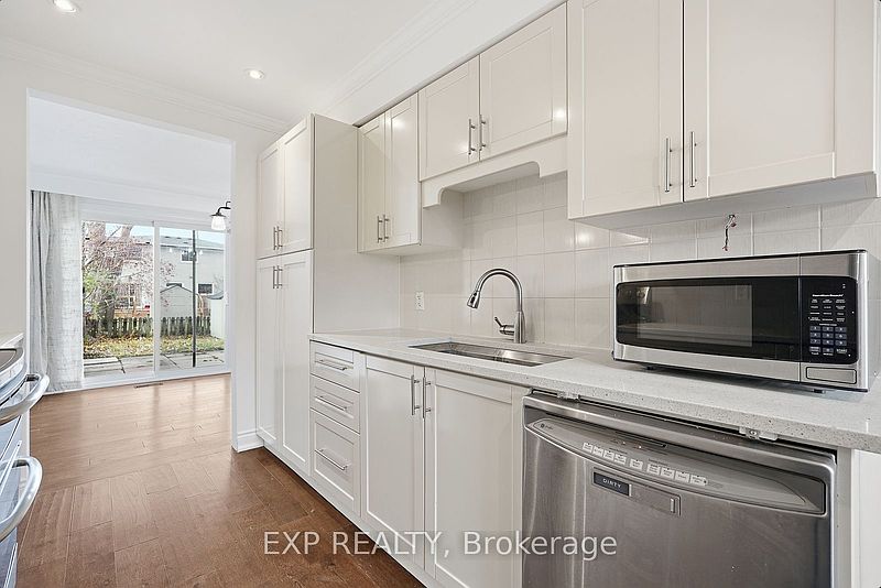Toronto House for rent - 4 Bedrooms — photo 19